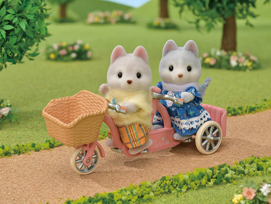 Calico Critters Cycling Set & Huskies